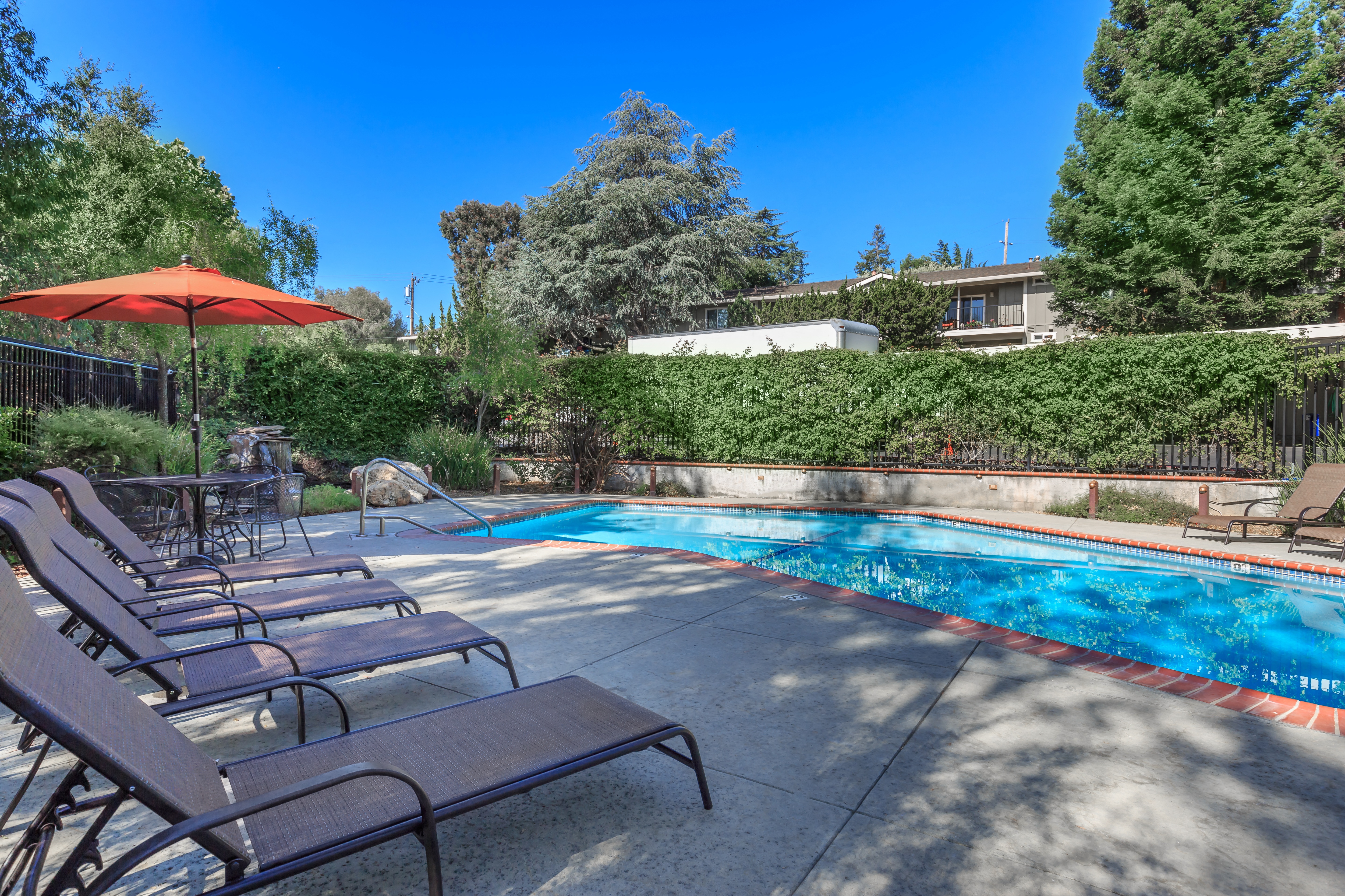 Los Gatos Heights Apartments photo 2